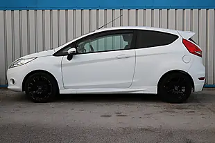 Used 2011 Ford Fiesta Zetec S White - Interior and Exterior details 12