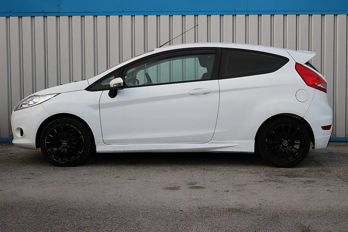 Used 2011 Ford Fiesta Zetec S White - Interior and Exterior details 12