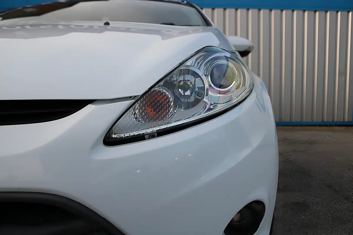 Used 2011 Ford Fiesta Zetec S White - Interior and Exterior details 6