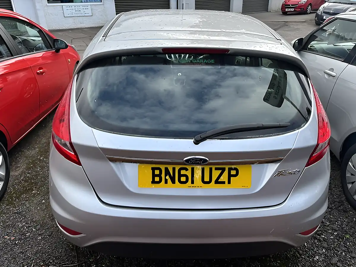 Used 2011 Ford Fiesta Zetec Silver - Interior and Exterior details 5