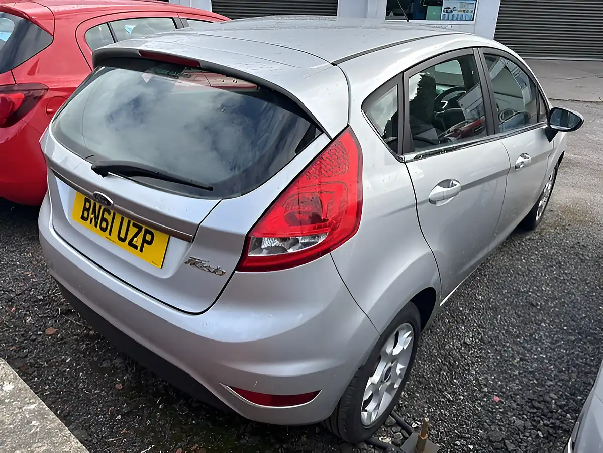 Used 2011 Ford Fiesta Zetec Silver - Interior and Exterior details 6