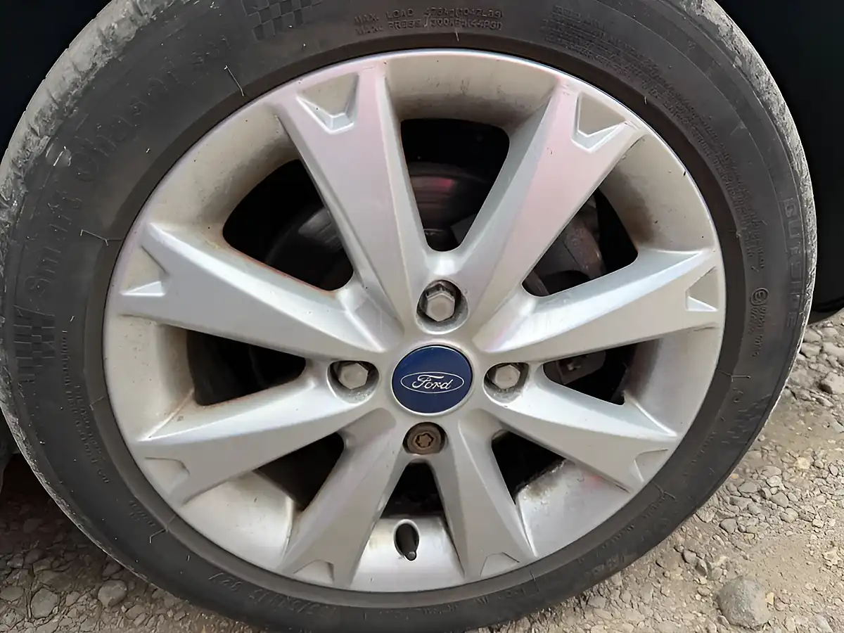 Used 2011 Ford Fiesta Zetec Silver - Interior and Exterior details 10
