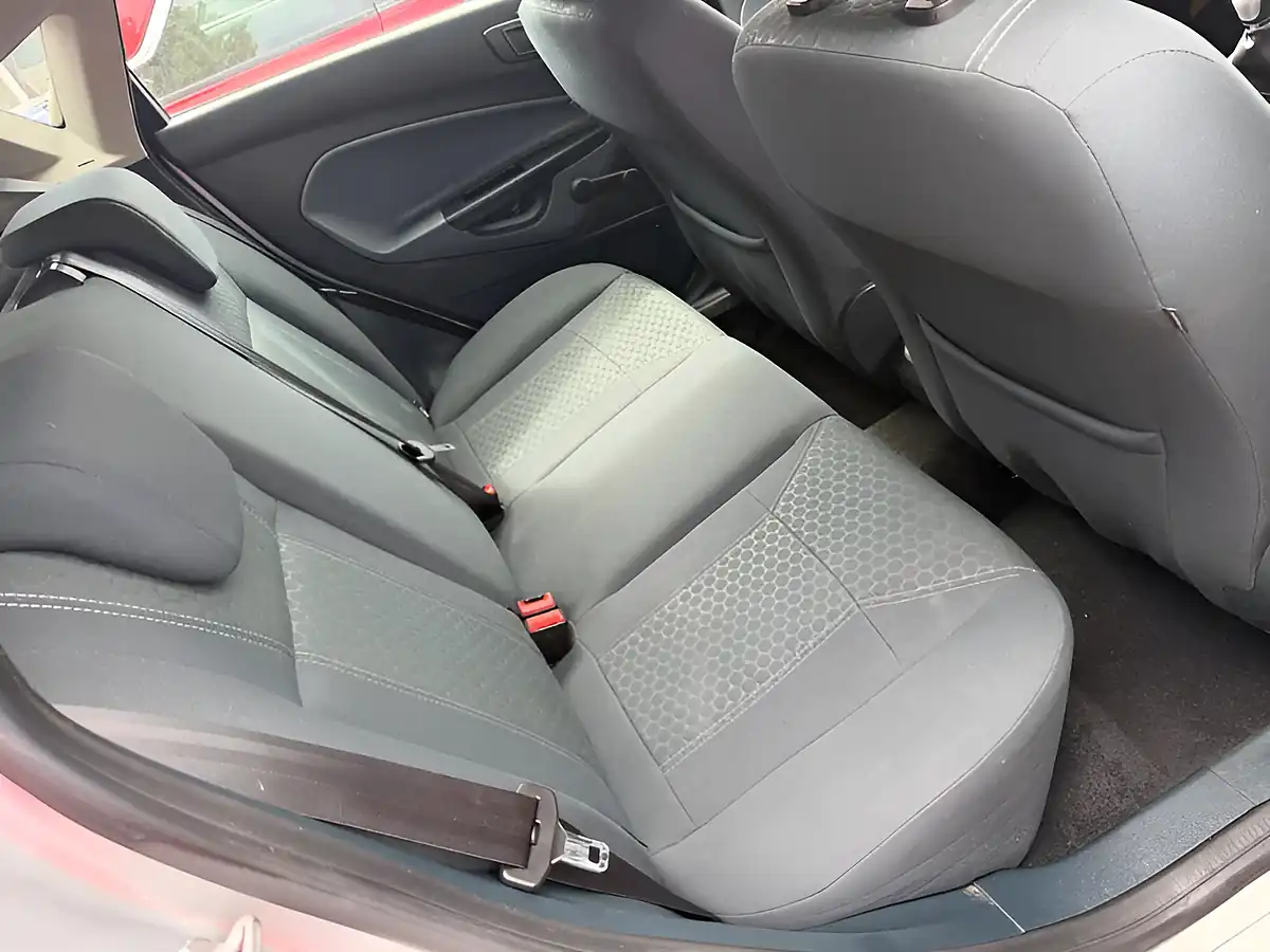 Used 2011 Ford Fiesta Zetec Silver - Interior and Exterior details 15