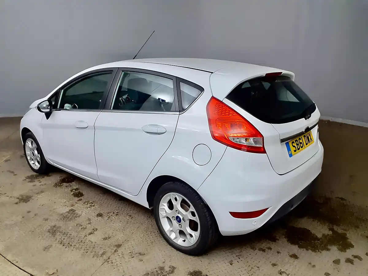 Used 2011 Ford Fiesta Zetec White - Interior and Exterior details 4