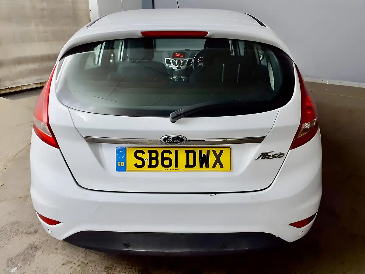 Used 2011 Ford Fiesta Zetec White - Interior and Exterior details 5