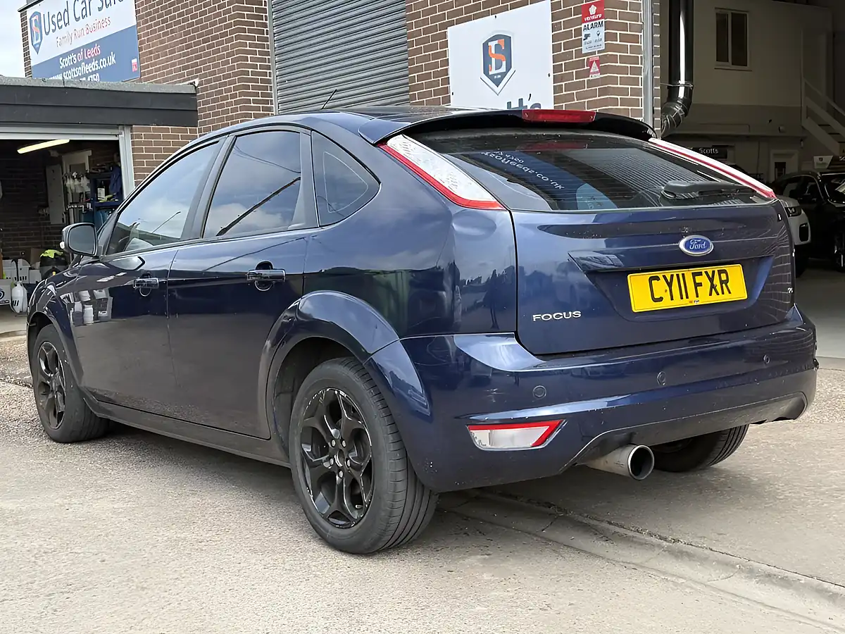 Used 2011 Ford Focus Sport Blue - Interior and Exterior details 4