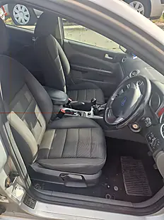 Used 2011 Ford Focus Sport Silver - Interior and Exterior details 16
