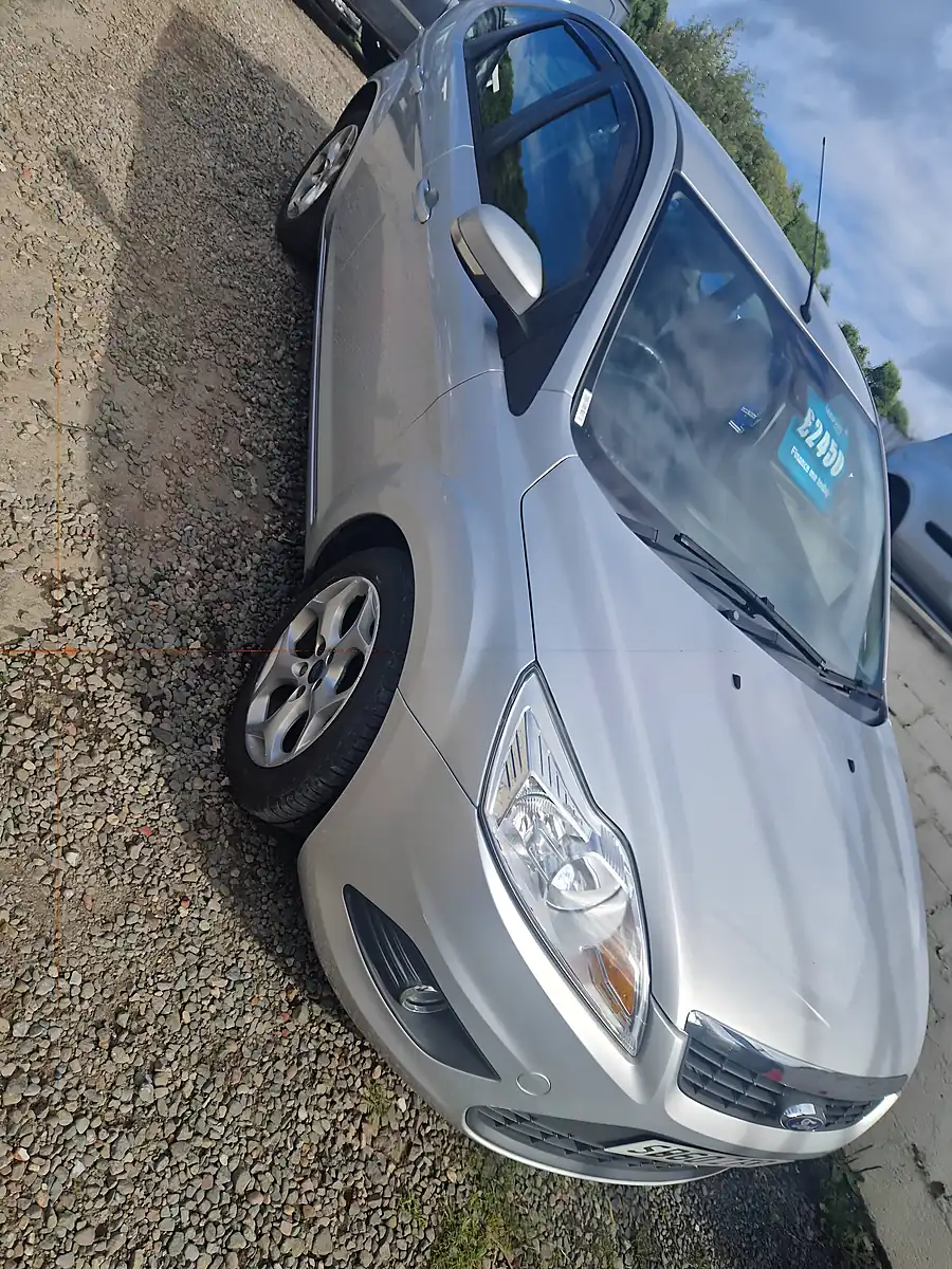Used 2011 Ford Focus Sport Silver - Interior and Exterior details 4