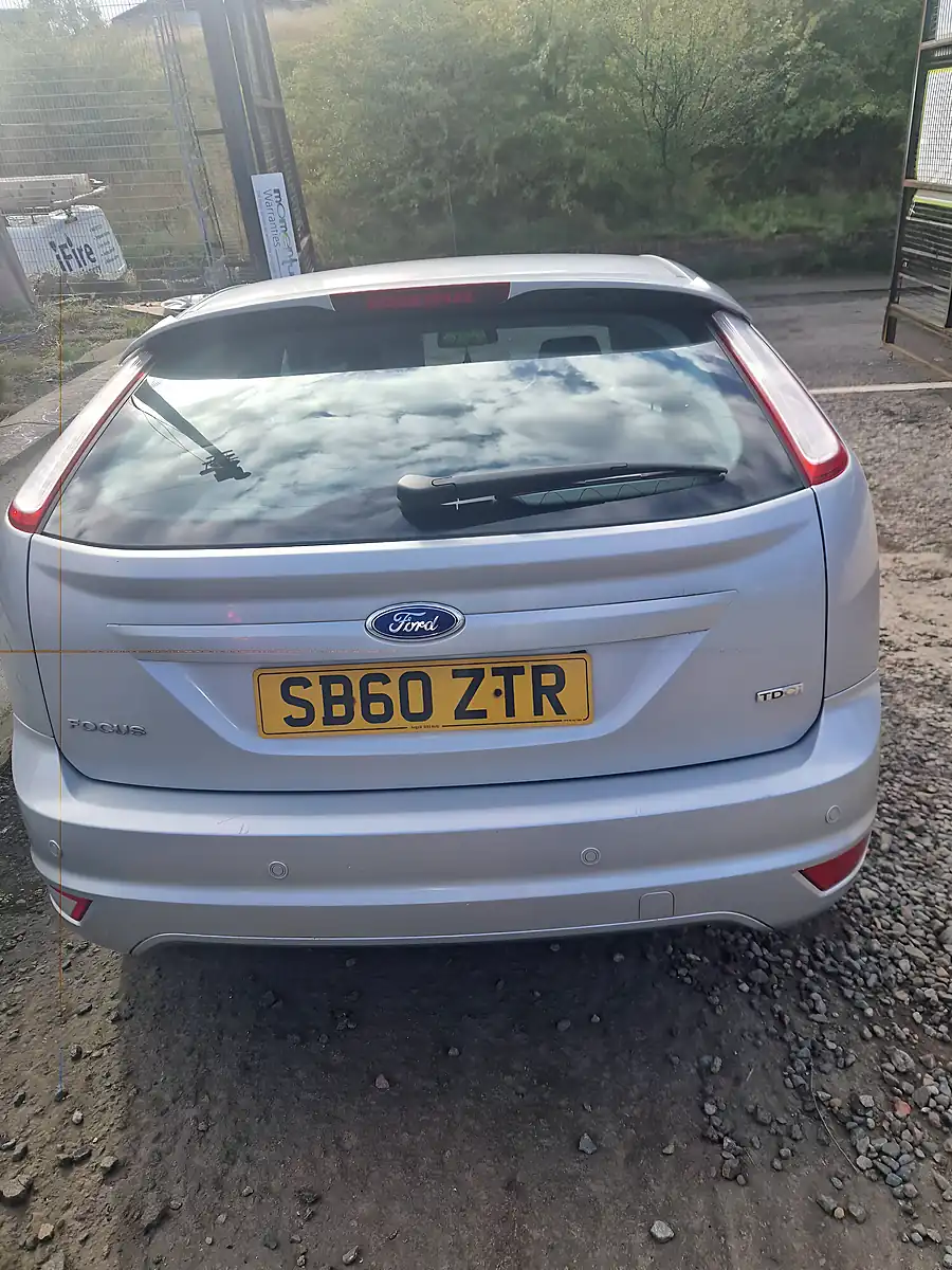 Used 2011 Ford Focus Sport Silver - Interior and Exterior details 7