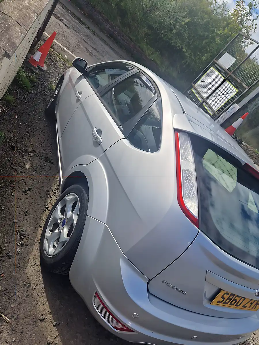 Used 2011 Ford Focus Sport Silver - Interior and Exterior details 9