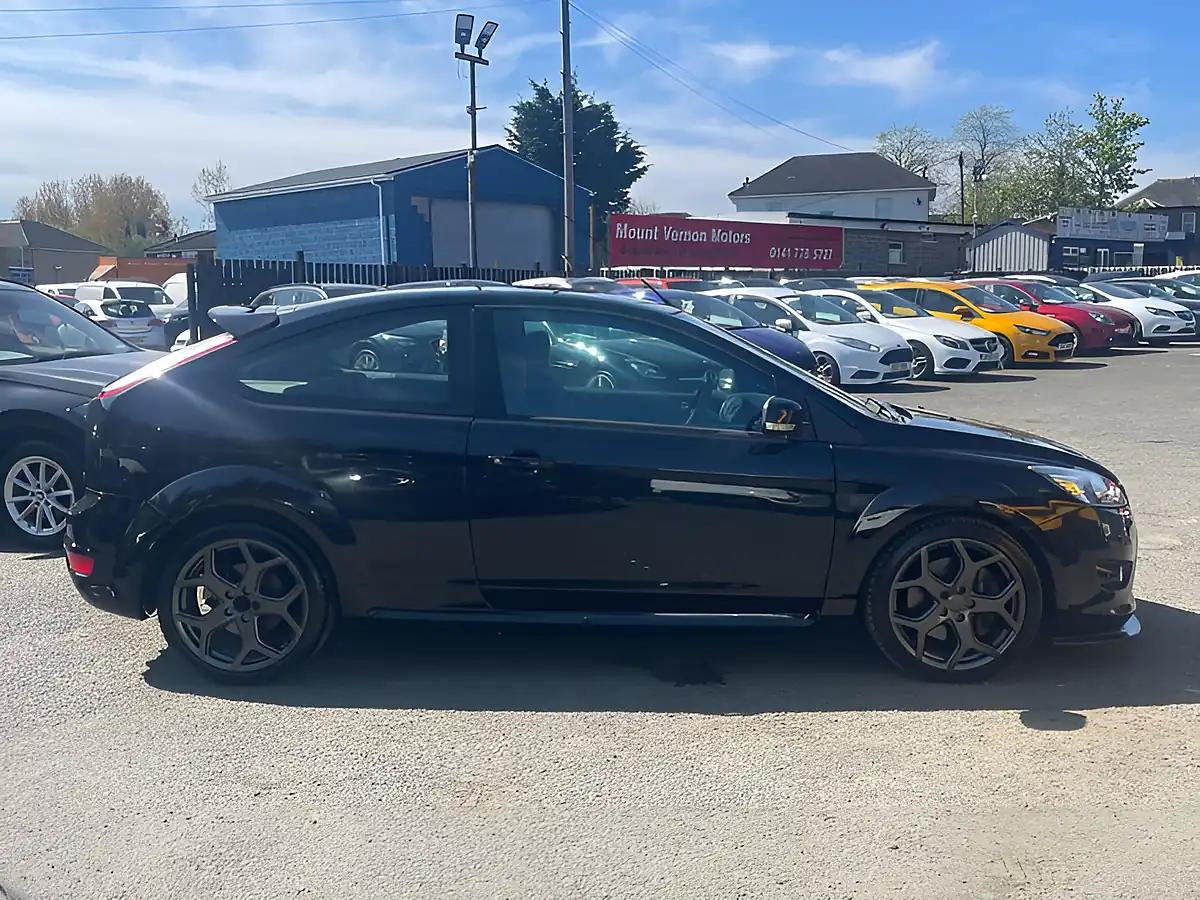 Used 2011 Ford Focus ST-2 Black - Interior and Exterior details 10