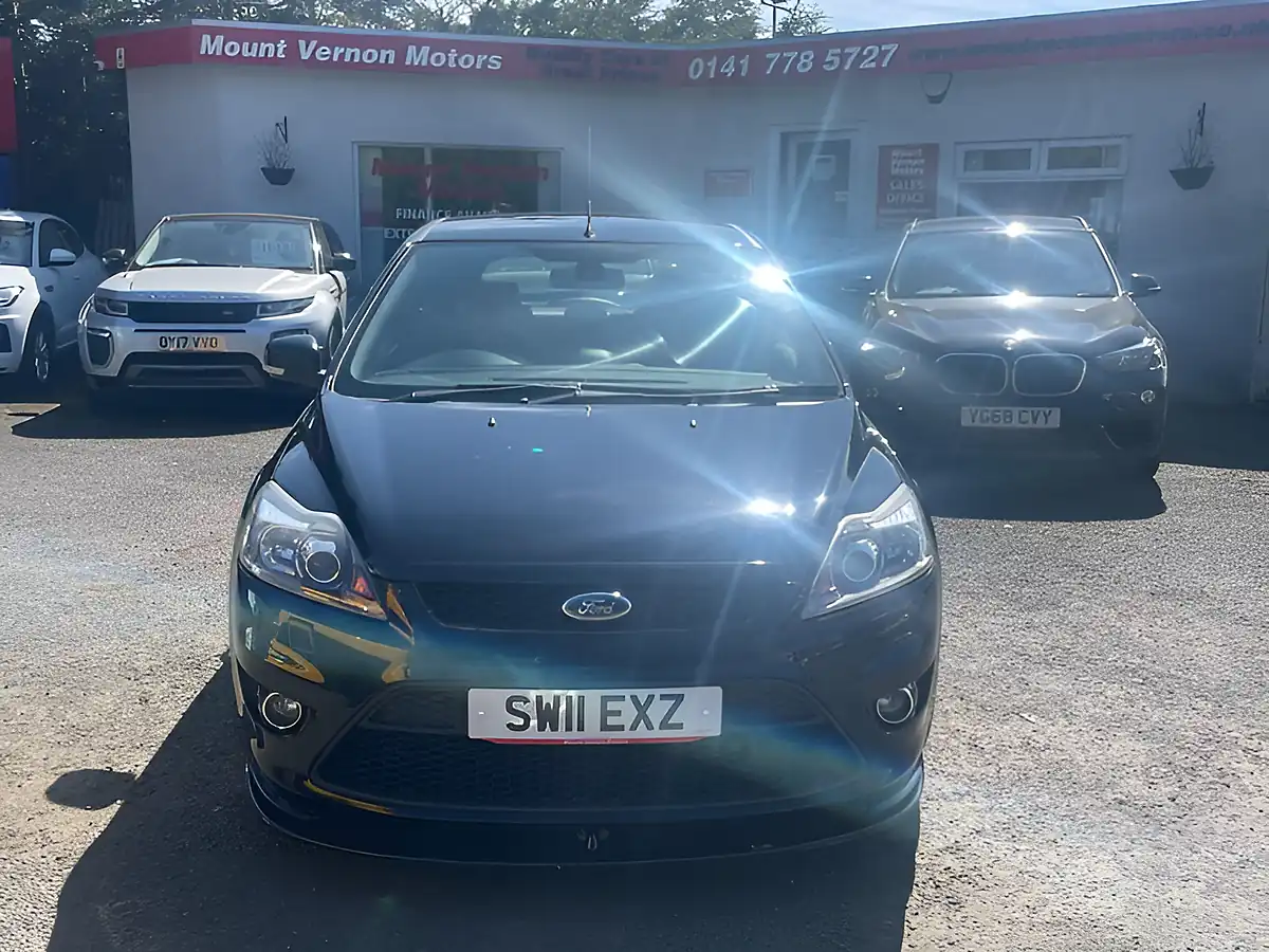 Used 2011 Ford Focus ST-2 Black - Interior and Exterior details 11