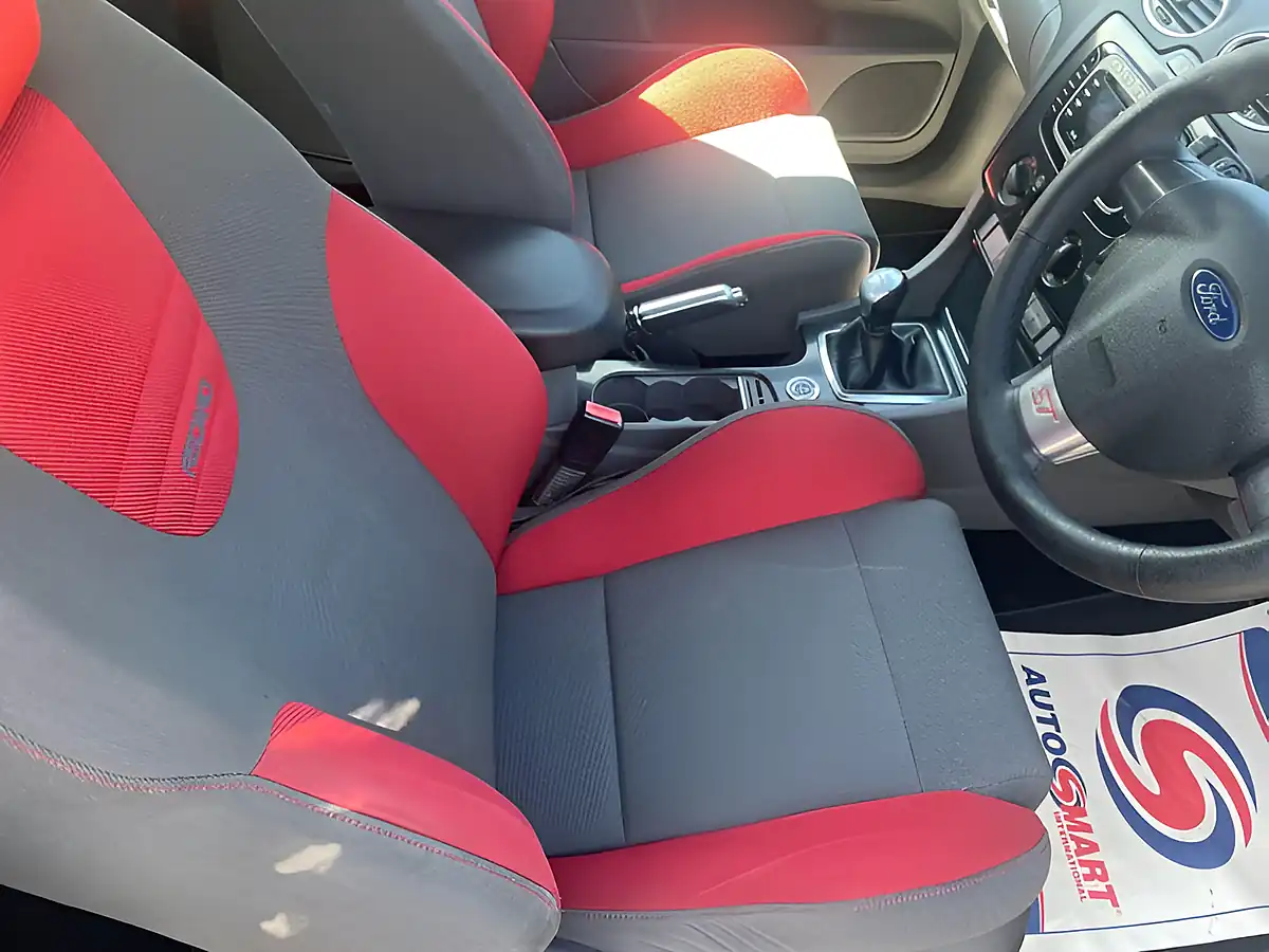 Used 2011 Ford Focus ST-2 Black - Interior and Exterior details 14