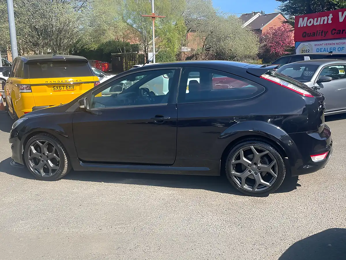 Used 2011 Ford Focus ST-2 Black - Interior and Exterior details 6