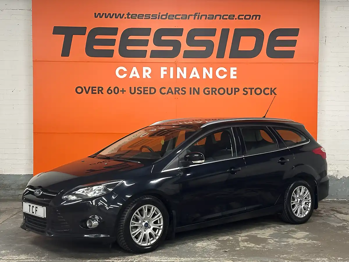 Used 2011 Ford Focus Titanium Black - Interior and Exterior details 10