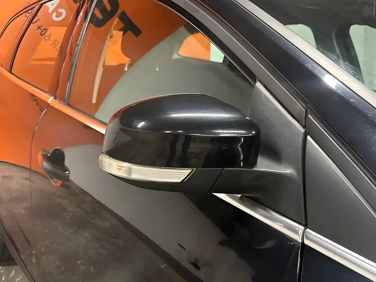 Used 2011 Ford Focus Titanium Black - Interior and Exterior details 15
