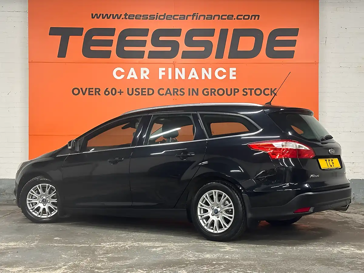 Used 2011 Ford Focus Titanium Black - Interior and Exterior details 8