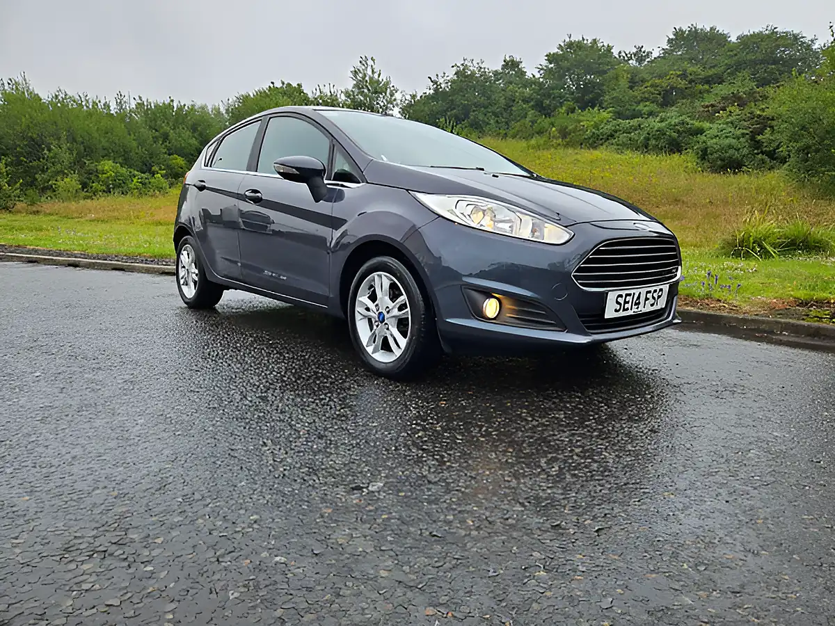 Used 2011 Ford Focus Titanium Grey - Interior and Exterior details 3