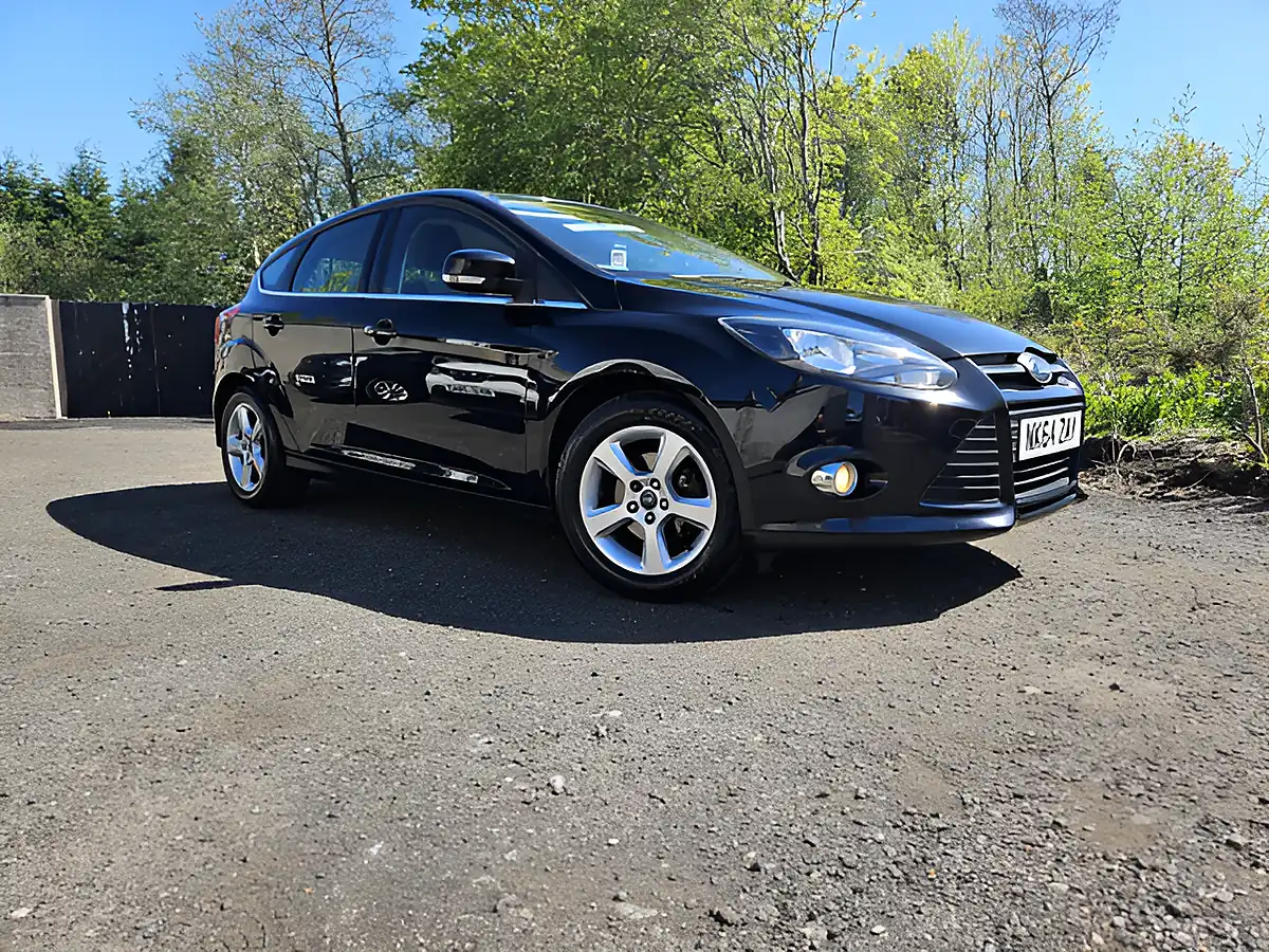 Used 2011 Ford Focus Titanium Grey - Interior and Exterior details 6