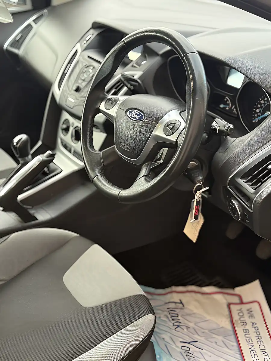 Used 2011 Ford Focus Zetec Black - Interior and Exterior details 5