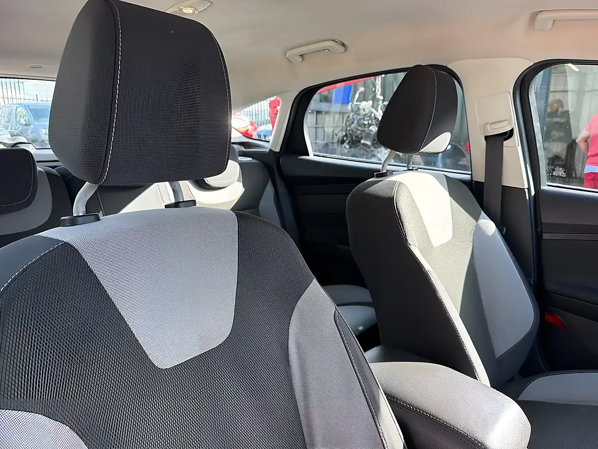 Used 2011 Ford Focus Zetec Black - Interior and Exterior details 10