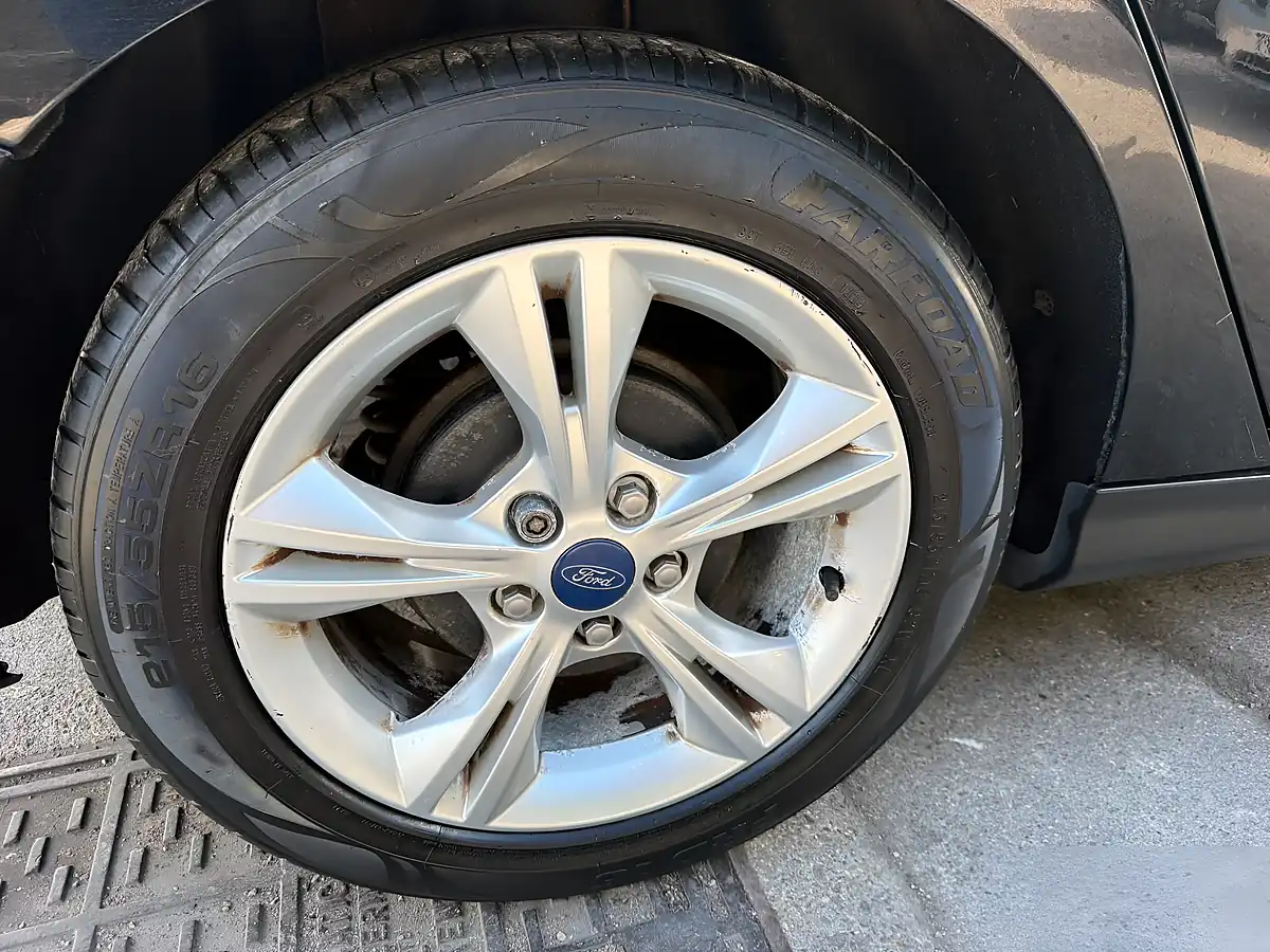 Used 2011 Ford Focus Zetec Black - Interior and Exterior details 20