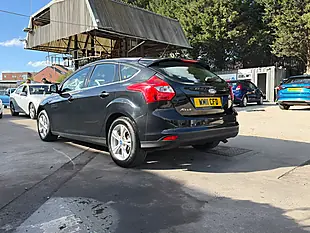 Used 2011 Ford Focus Zetec Black - Interior and Exterior details 5
