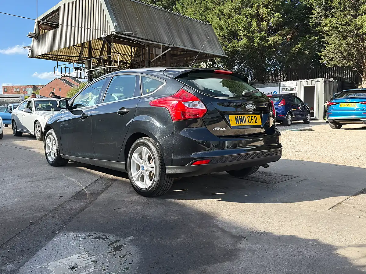 Used 2011 Ford Focus Zetec Black - Interior and Exterior details 5