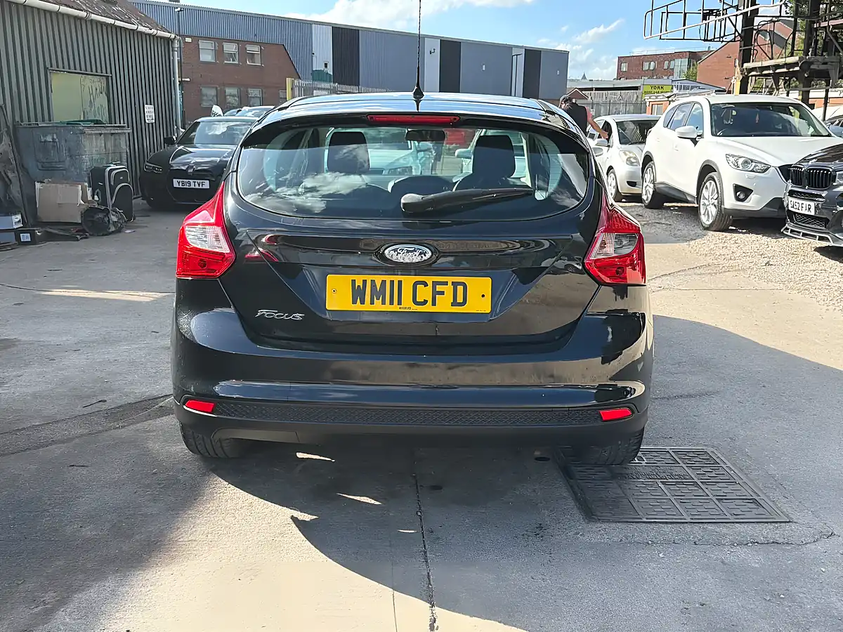 Used 2011 Ford Focus Zetec Black - Interior and Exterior details 6