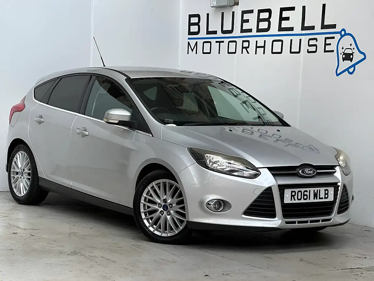 Used 2011 Ford Focus Zetec Moondust Silver - Front View
