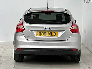 Used 2011 Ford Focus Zetec Moondust Silver - Interior and Exterior details 5