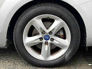 Used 2011 Ford Focus Zetec Silver - Interior and Exterior details 13
