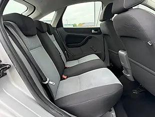 Used 2011 Ford Focus Zetec Silver - Interior and Exterior details 15