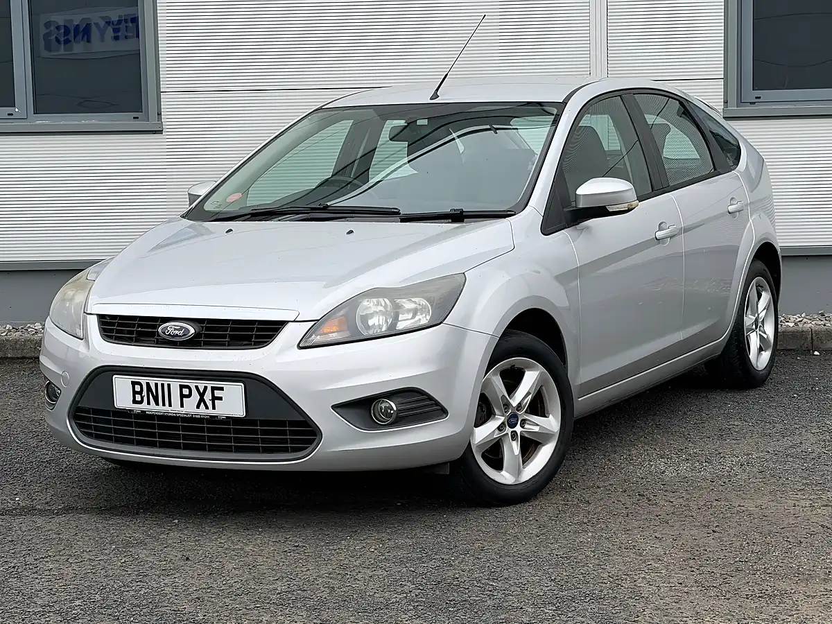 Used 2011 Ford Focus Zetec Silver - Interior and Exterior details 2