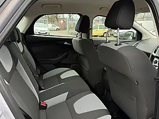 Used 2011 Ford Focus Zetec Silver - Interior and Exterior details 10