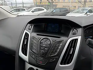 Used 2011 Ford Focus Zetec Silver - Interior and Exterior details 14
