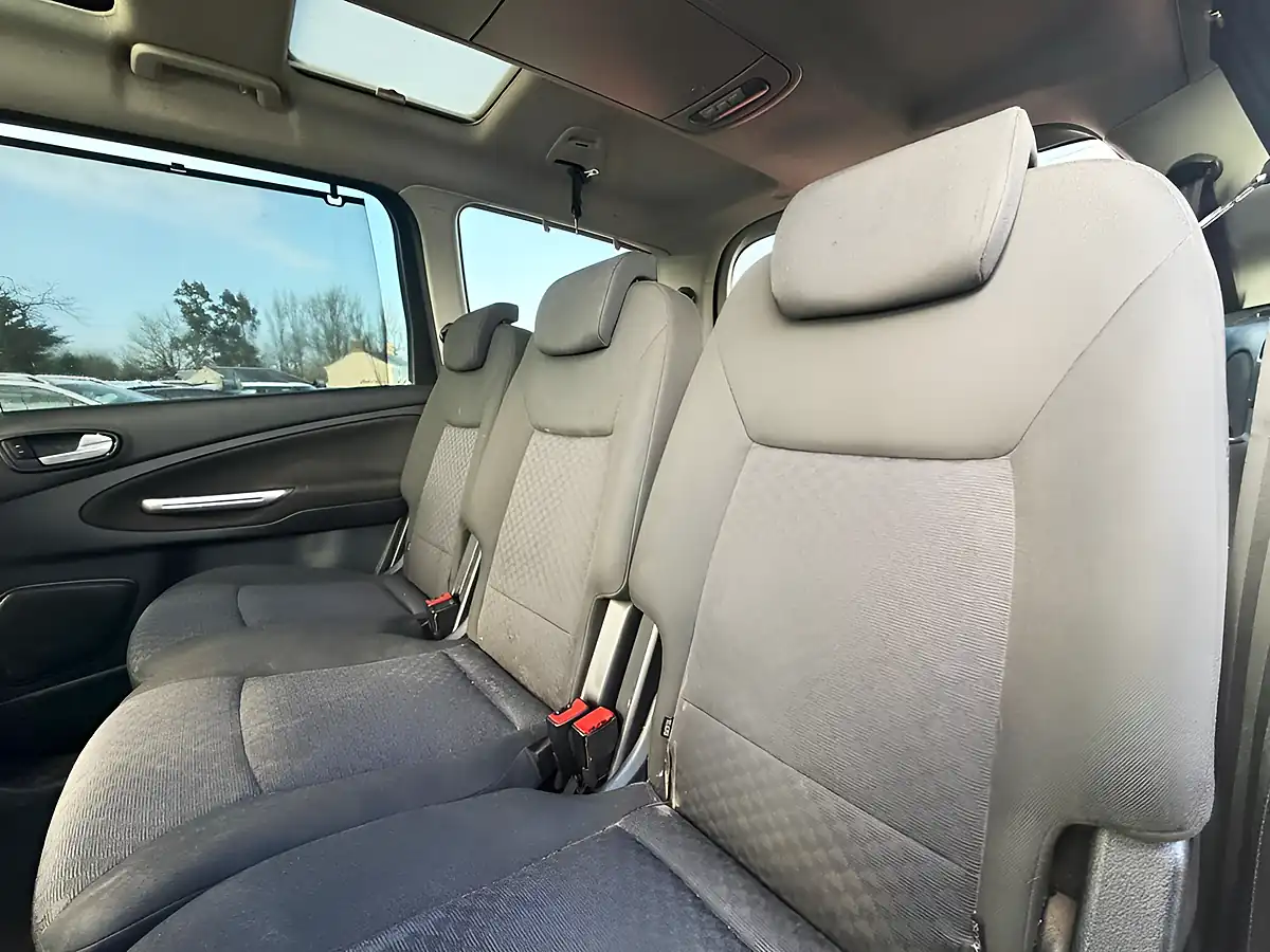 Used 2011 Ford Galaxy Ghia Silver - Interior and Exterior details 19