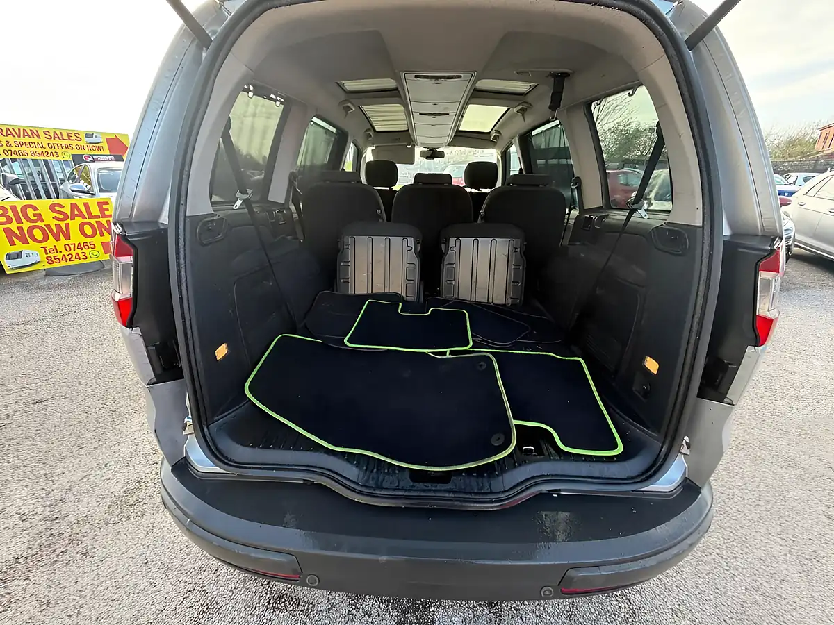 Used 2011 Ford Galaxy Ghia Silver - Interior and Exterior details 9