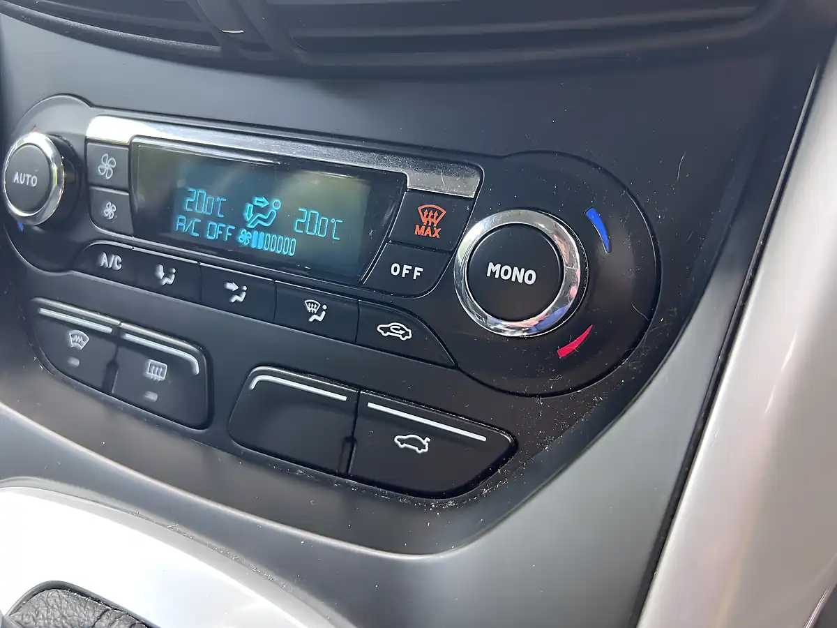 Used 2011 Ford Grand C-Max Titanium Silver - Interior and Exterior details 15