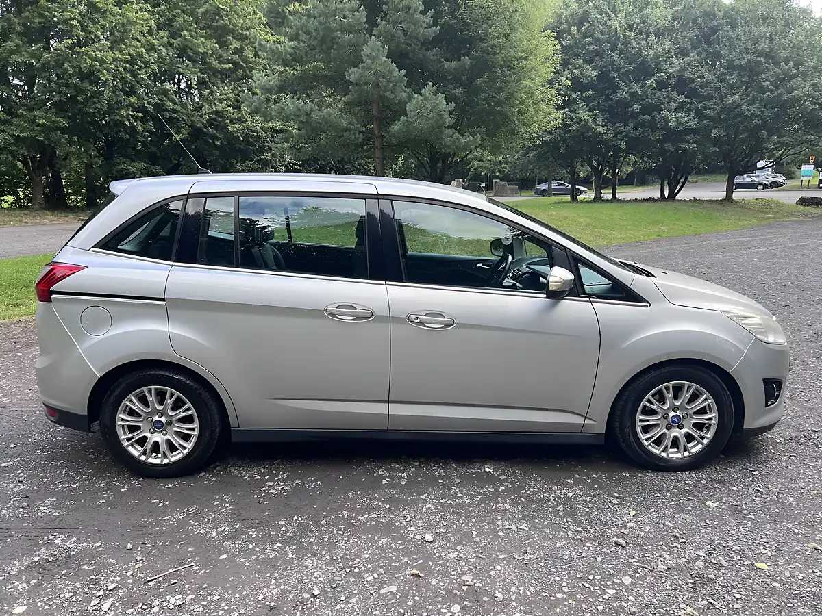 Used 2011 Ford Grand C-Max Titanium Silver - Interior and Exterior details 7