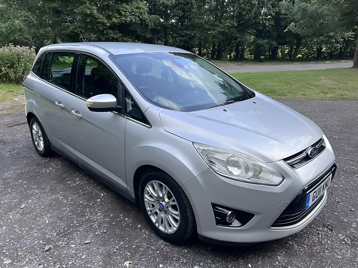 Used 2011 Ford Grand C-Max Titanium Silver - Interior and Exterior details 8