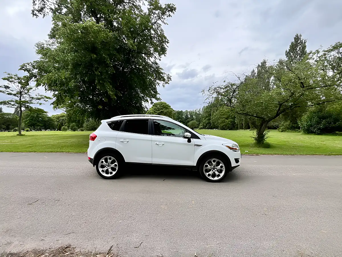 Used 2011 Ford Kuga Titanium Frozen White Metallic - Interior and Exterior details 10
