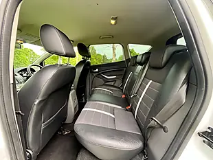 Used 2011 Ford Kuga Titanium Frozen White Metallic - Interior and Exterior details 12
