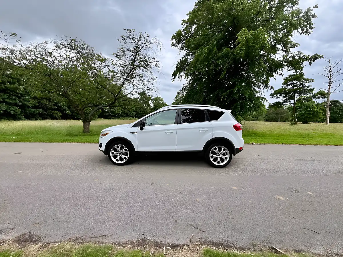 Used 2011 Ford Kuga Titanium Frozen White Metallic - Interior and Exterior details 15