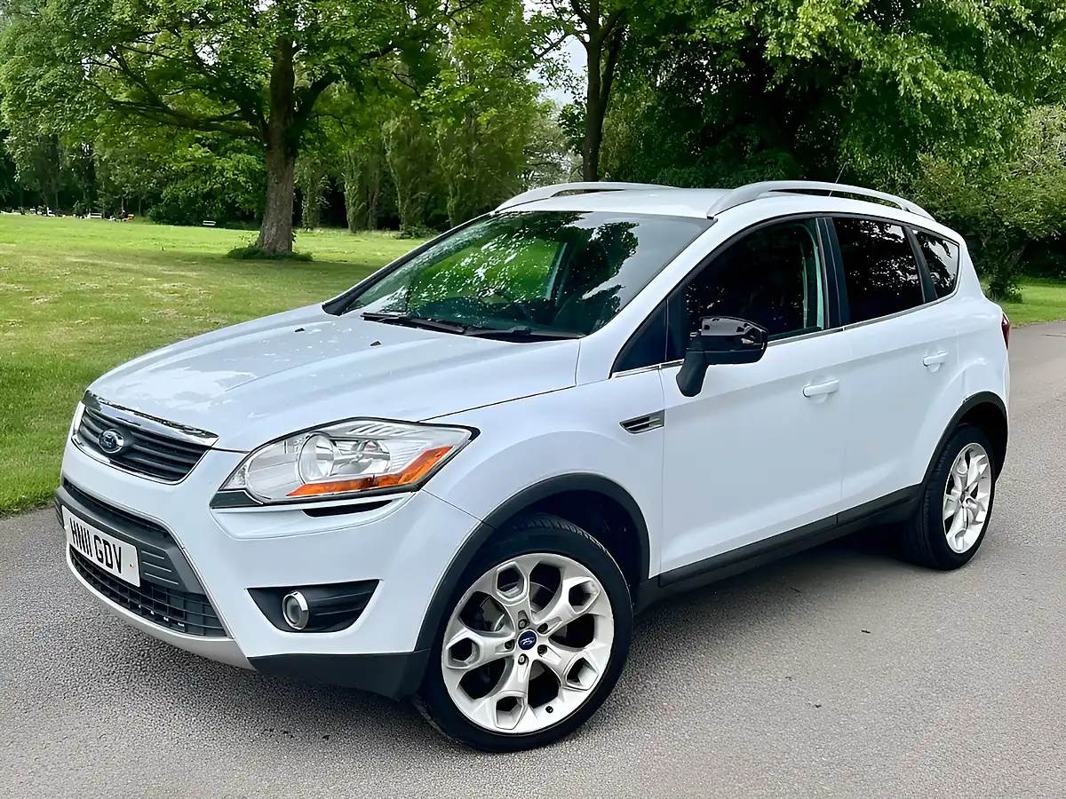 Used 2011 Ford Kuga Titanium Frozen White Metallic - Interior and Exterior details 17