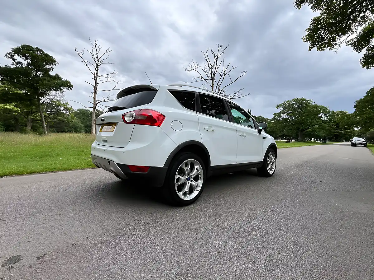 Used 2011 Ford Kuga Titanium Frozen White Metallic - Interior and Exterior details 20