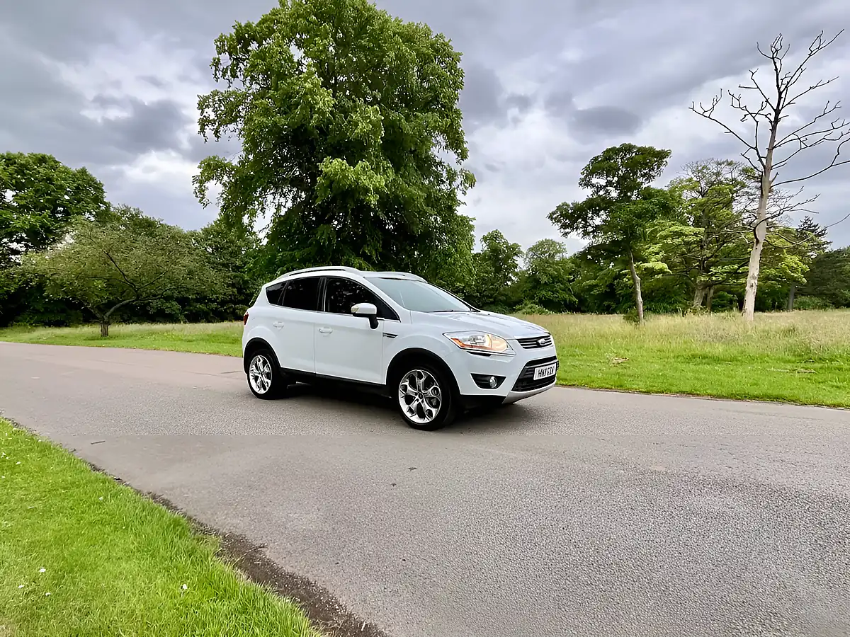 Used 2011 Ford Kuga Titanium Frozen White Metallic - Interior and Exterior details 3