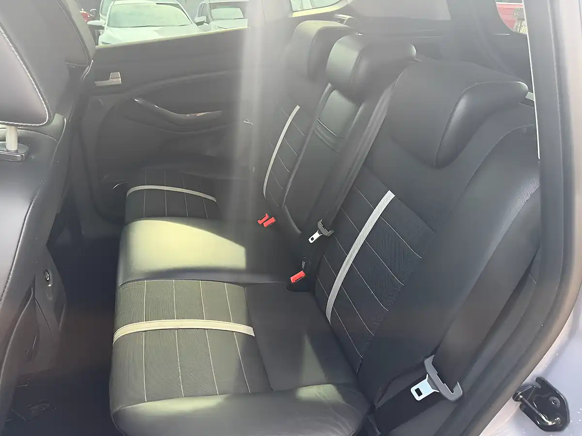 Used 2011 Ford Kuga Titanium Silver - Interior and Exterior details 14