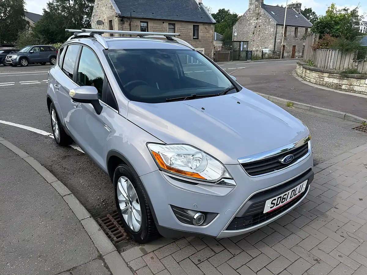 Used 2011 Ford Kuga Titanium Silver - Interior and Exterior details 4