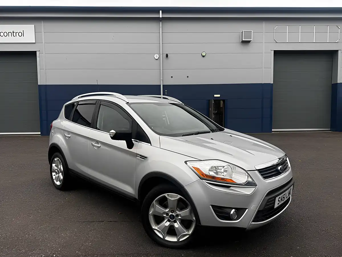 Used 2011 Ford Kuga Zetec Silver - Front View